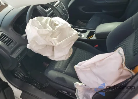 2017 Nissan Altima 2.5 из США, поврежденный, VIN 1N4AL3AP2HC225951